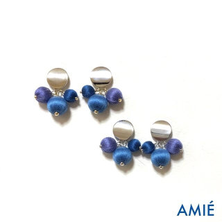 AMIÉさんの巻玉アクセサリー（フランスDMC社の刺繍糸）